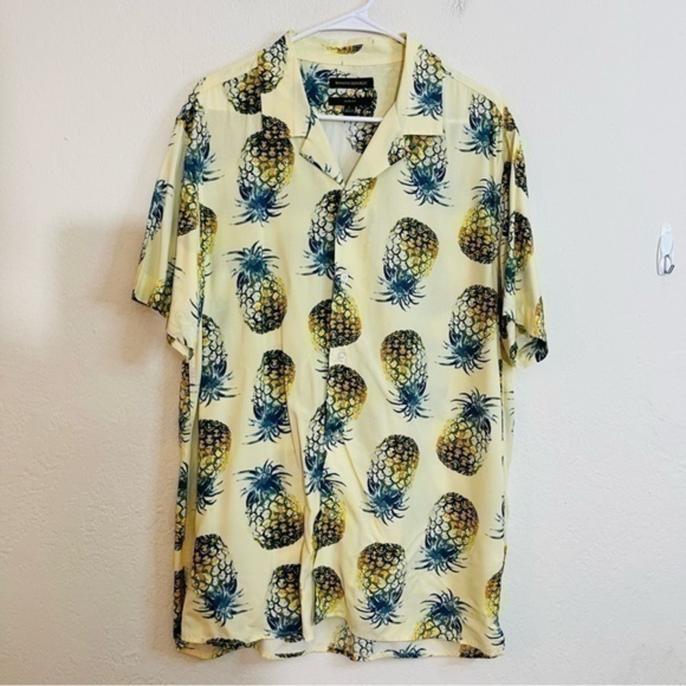 Banana Republic Pineapple Print Slim Soft Resort Shirt Size Large Yellow/Blue